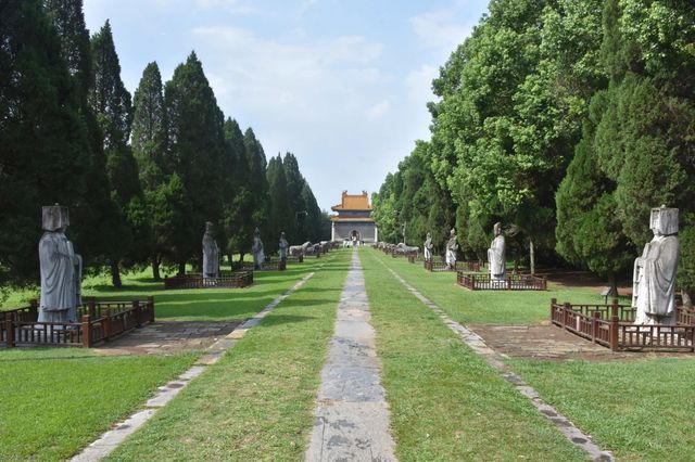 湖北荆門明顯陵｜氣派的古代園陵。