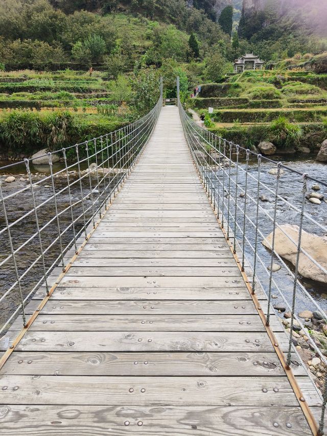 劍門歸來不看門。
