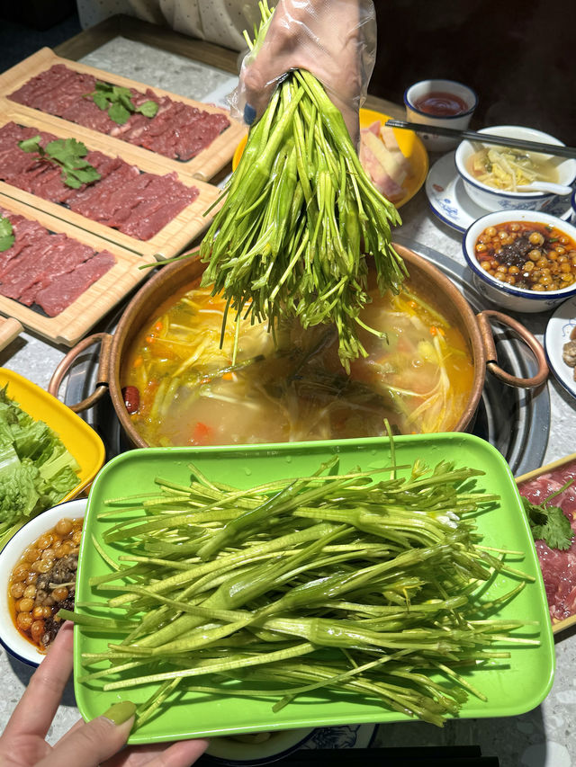 在麗江古城！記住這個位置！！空腹前往！！。