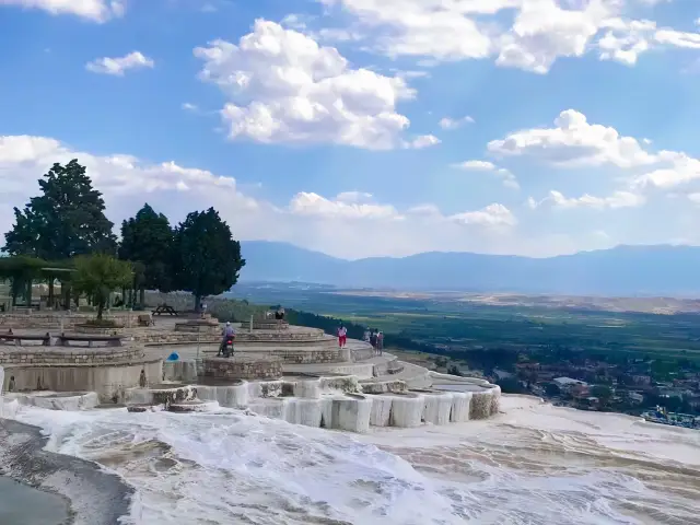 Pamukkale: A Dreamlike White Wonderland
