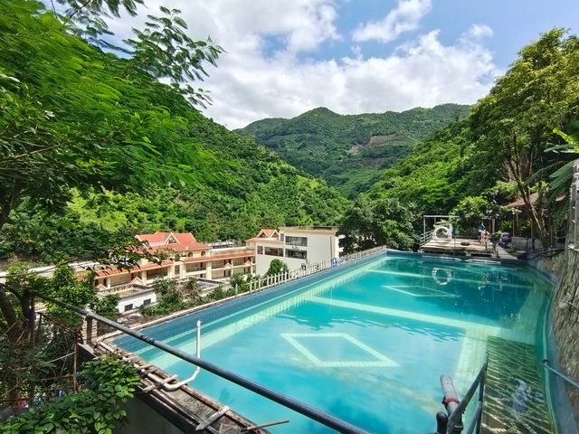 元江紅河谷熱海溫泉。