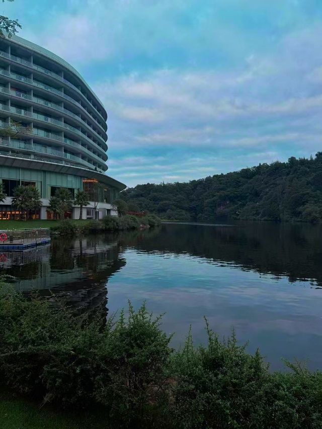 《昆明玉龍灣湖景酒店——親子度假的天堂》
