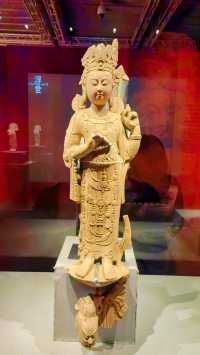 《青州博物館：為什麼這裡的文物如此“活”？》