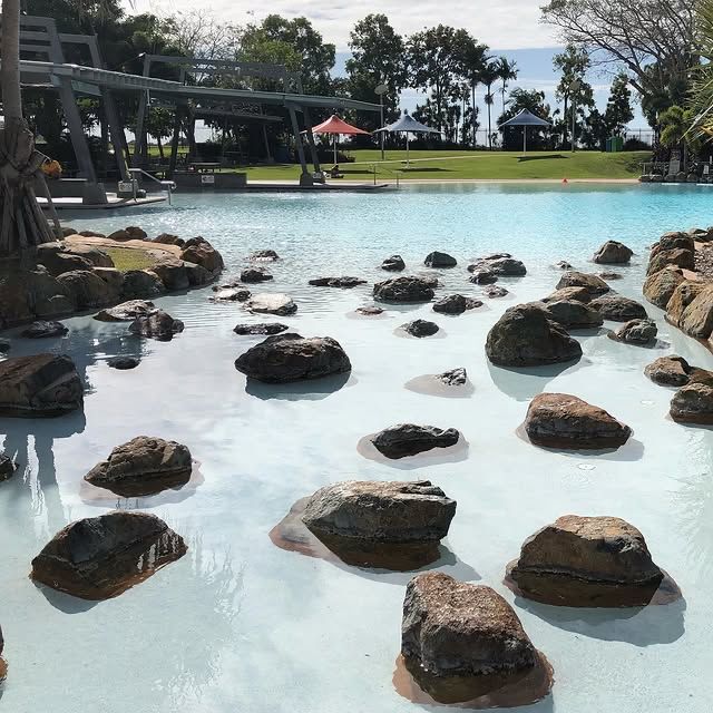 藍水灘水上樂園：麥凱的家庭歡樂天堂 