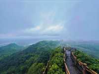 走進瓊海白石嶺，領略海南獨特嘅山岳風光同清新野趣