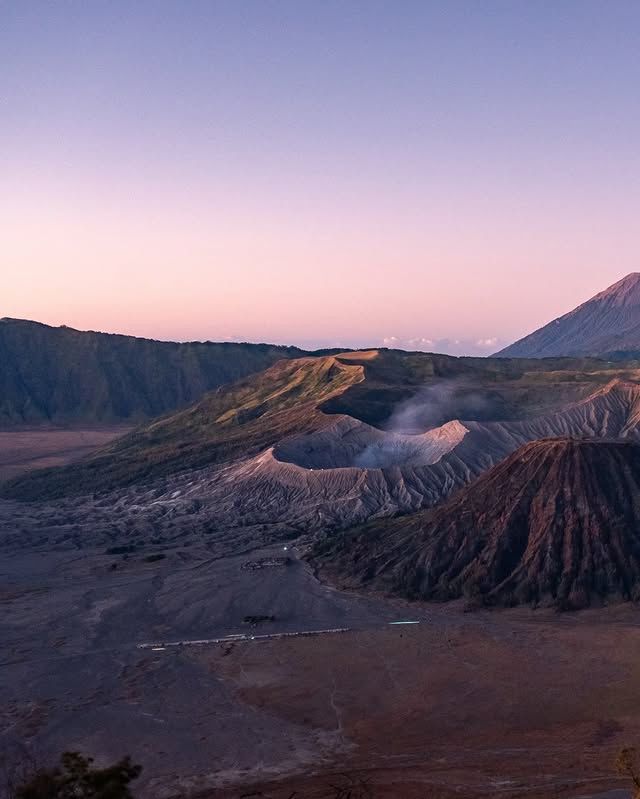 布羅莫火山——東爪哇的地獄之門，震撼人心的奇景