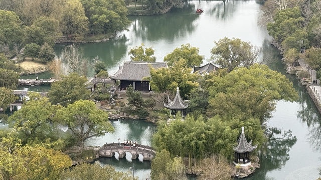 古城牆上觀東湖