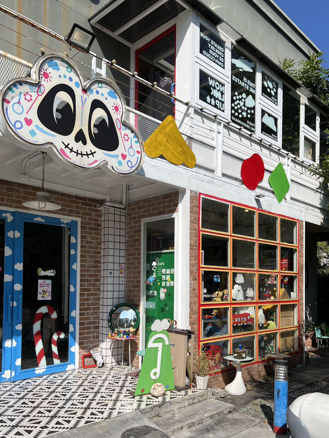 曼谷探店 | Ri Cafe，藏滿童年回憶的夢幻天地⚫️