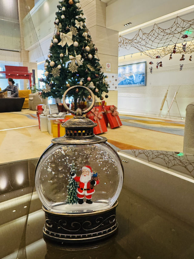 A Delicious Breakfast Buffet at Holiday Inn Qingdao Center