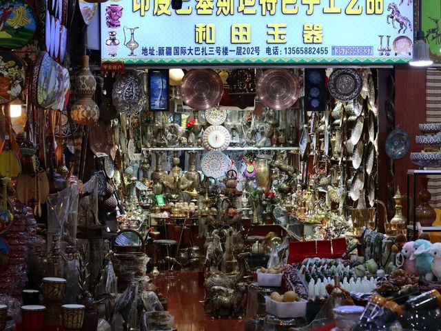 ✨ Discover the Heart of Xinjiang: From Bustling Bazaars to Snowy Peaks ✨