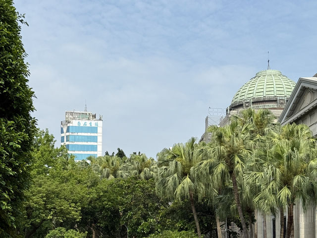A Beautiful Central Park In Taipei, Great for All The Nearby Museums! 