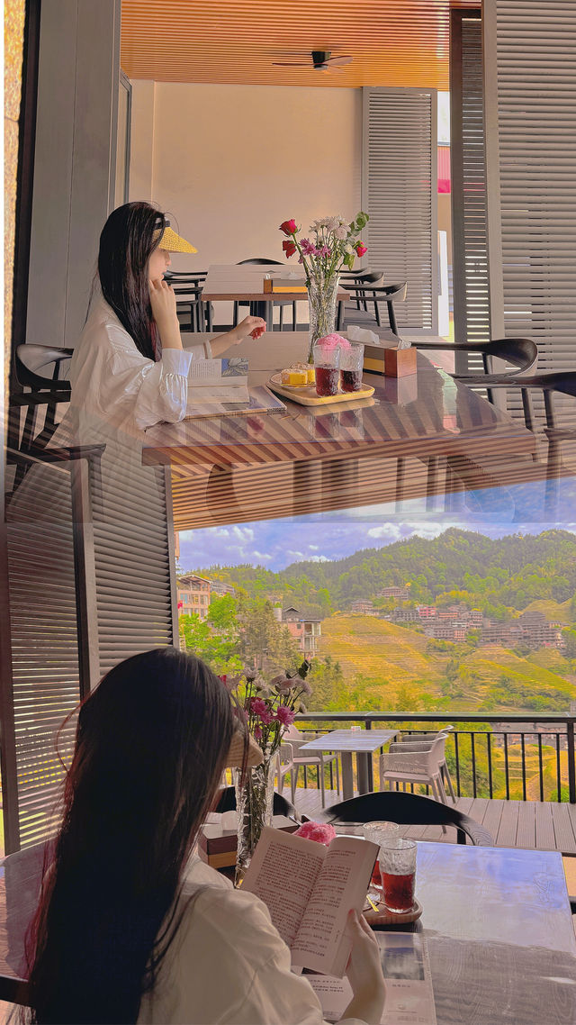 住進擁有畫框嘅房間，沉浸式打卡龍脊梯田