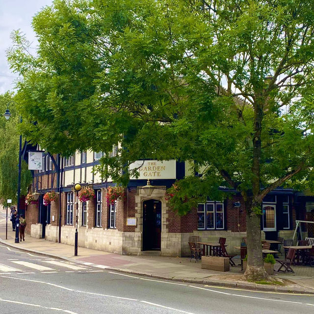 My Secret London Commute: Walthamstow Village to Hampstead Heath in 35 Minutes!  