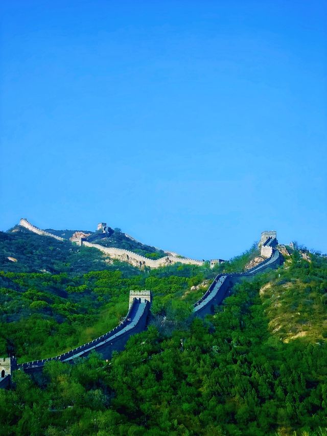 踏萬里雄關，攬八達嶺長城壯闊山河