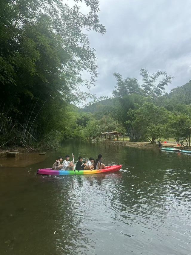 一出門就係小溪嘅民宿，邊個會唔鍾意呀！就喺惠州