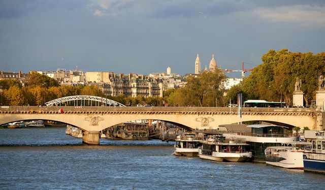 Paris Seine River Bathing Spot Reopens After 102 Years