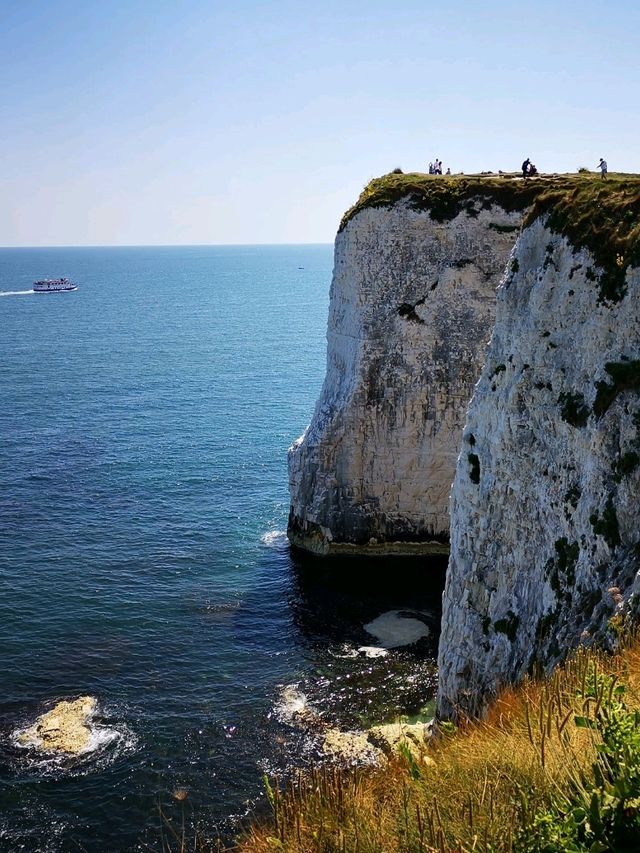 White Cliffs and Sea Legends — A Journey to Old Harry Rocks