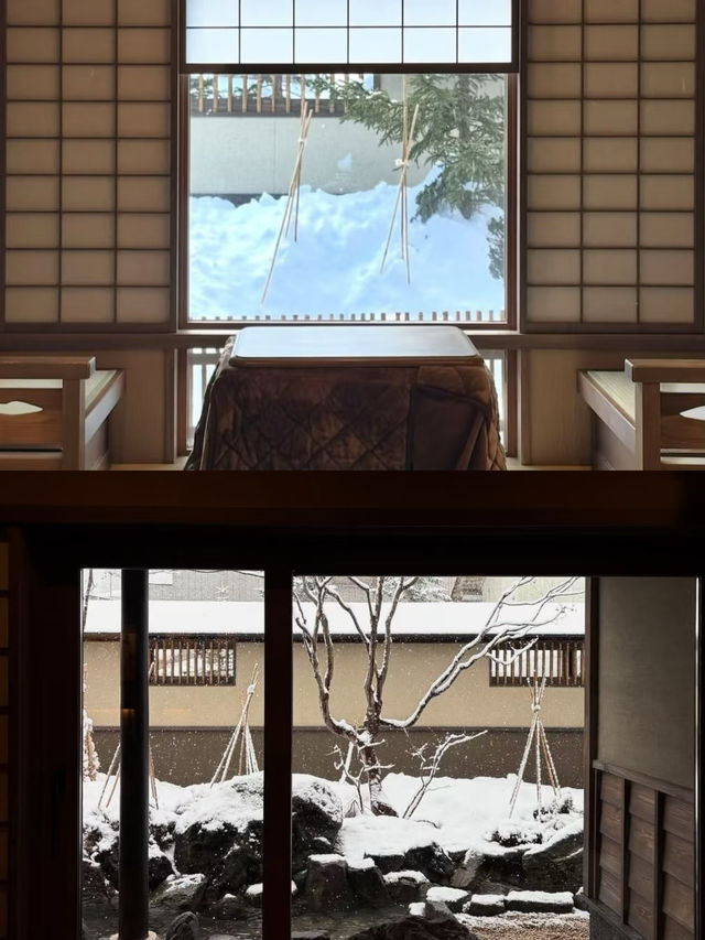 定山溪！無法超越的日式溫泉雪景hotel...