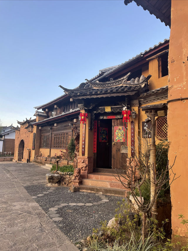 冬日裡的沙溪秘境，這座被時光遺忘的古鎮總能帶來意外驚喜✨藍天下五彩的雲霞、晨霧繚繞的古橋、靜靜流淌的