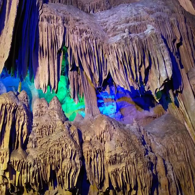 探秘通山隱水洞,咸寧必打卡的地下仙境! 探秘通山隱水洞,咸寧必打卡的地下仙境!