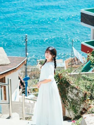 A Complete Guide to Checking In at Mukhogang, the Stunning Fairy Tale Town on Korea's East Coast!