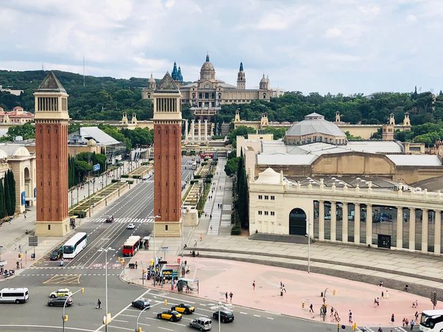 巴塞隆拿|加泰隆尼亞酒店，一次別樣體驗   地址：Plaza Espana 6-8, 巴塞隆拿 