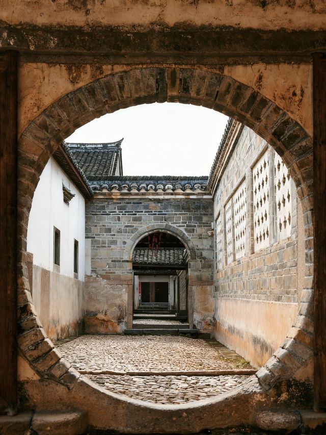 探秘世界圍屋之都,這座冷門小城美到失語! 探秘世界圍屋之都,這座冷門小城美到失語!