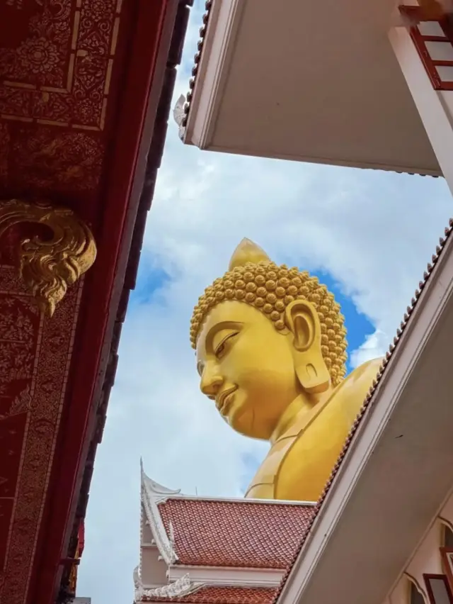 曼谷佛系遊攻略這座城市的寺廟與煙火氣都讓人著迷  金碧輝煌的寺廟、熱鬧的市集、酸辣鮮香的泰式美食.