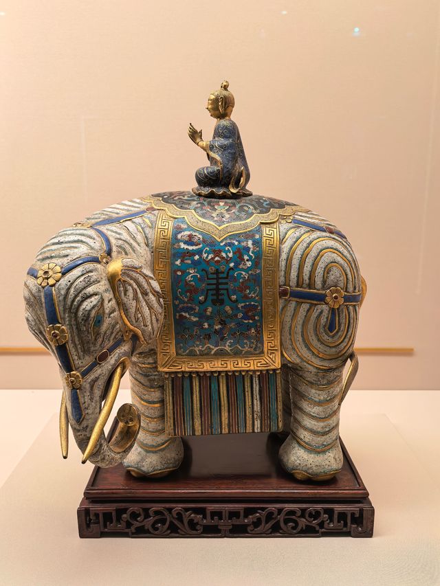 探秘上博隱藏寶藏掐絲琺瑯器展 探秘上博隱藏寶藏掐絲琺瑯器展