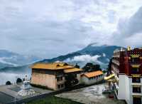 木里大寺:雪山下的金色信仰