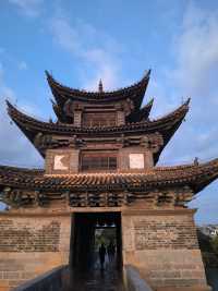 藍調時刻的雙龍橋