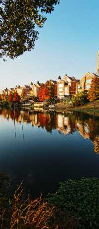 夕陽映照下的歐式建築構成的絕美風景