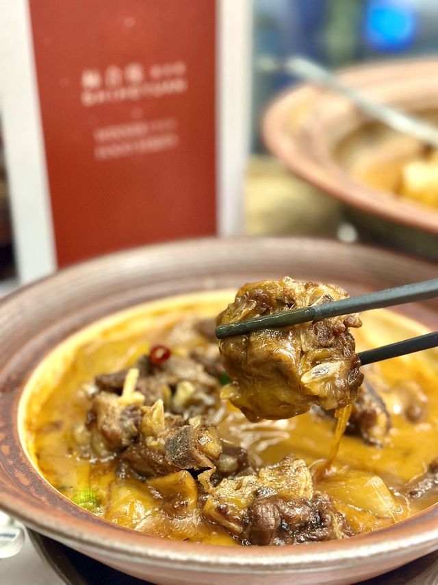 西岸看粉紅聖誕樹吃米其林級新京菜