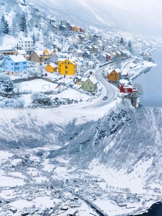 ความงดงามแบบมินิมัลลิสต์ของฮาร์ดังเกอร์ฟยอร์ด ดินแดนมหัศจรรย์แห่งฤดูหนาวในนอร์เวย์