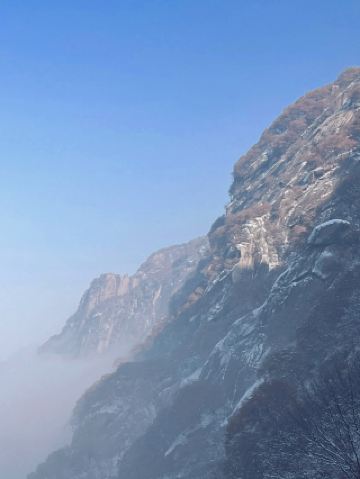 겨울철 화산 등산은 정말 짜릿해요