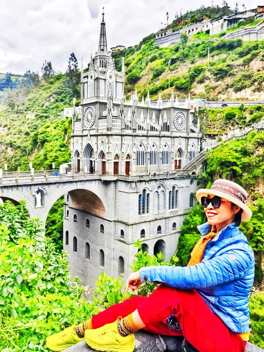 ラスラハスの聖母聖堂 Santuario de Las Lajas | Trip.com ポトシ