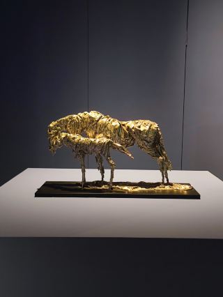 Xiamen International Art Week is back!
It is life, technology, and art.
Life provides inspiration for art.
Technology empowers life.
And art injects soul into technology.
Visiting an exhibition is like living a new life.
The exhibition is divided into 5 major sections,
bringing together 129 designers/artists and over 100 works.
📸 Exhibition highlights:
1⃣️ Art touches the world: showcasing unique art through paintings, sculptures, and videos.
2⃣️ Fashion lights up life: using design to showcase a different kind of life, and using life to showcase a different kind of design.
3⃣️ Urban-rural harmony: showcasing the beautiful picture of harmonious urban-rural coexistence through images, films, and modeling.
4⃣️ Cultural heritage and innovation: enabling the digital reproduction and "digital resurrection" of intangible cultural heritage and traditional culture.
5⃣️ Technology creates the future: showcasing the tension of art through short videos, digital works, digital installations, digital projections, and more.
This is a feast of AI, VR, and interactive installations that reconstructs the boundaries of perception through digital technology.
It is also a multi-dimensional art symphony of sight, sound, and smell.
📅 Exhibition dates: April 25–May 20, 2026 (closed on Mondays)
📍 Address: 95 Tiyu Road, Siming District, Xiamen (Xiamen Art Museum)
🎫 Admission: Free