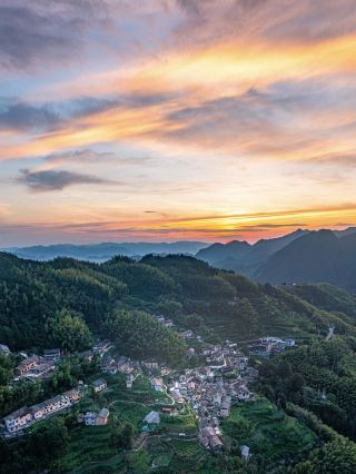 Stay at Songyang Yunxianli and immerse yourself in the scenery!