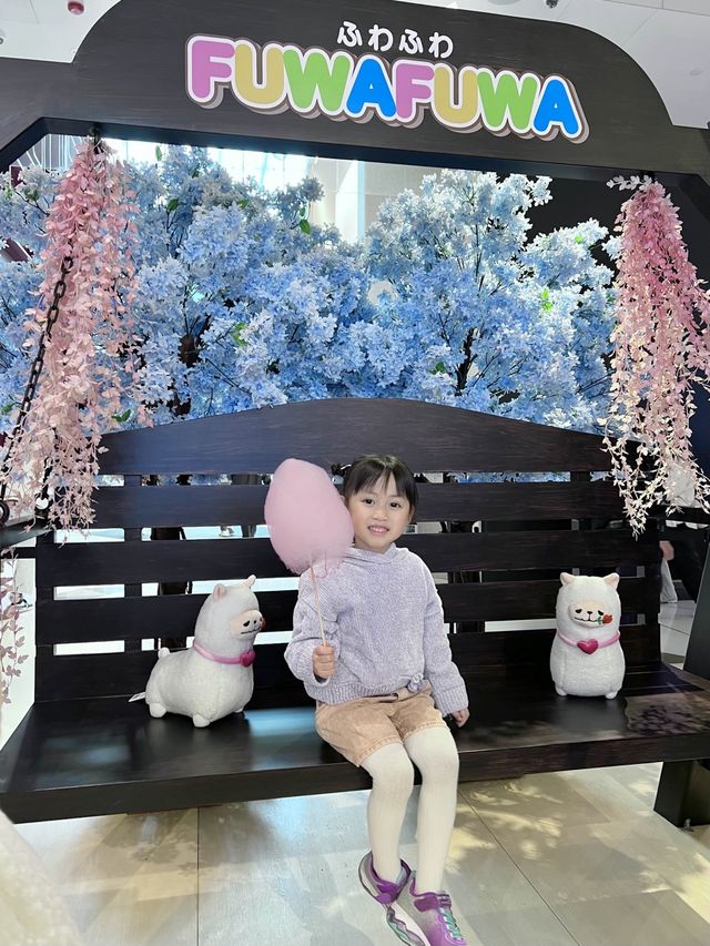 跟可愛的FUWA FUWA小羊駝過情人節