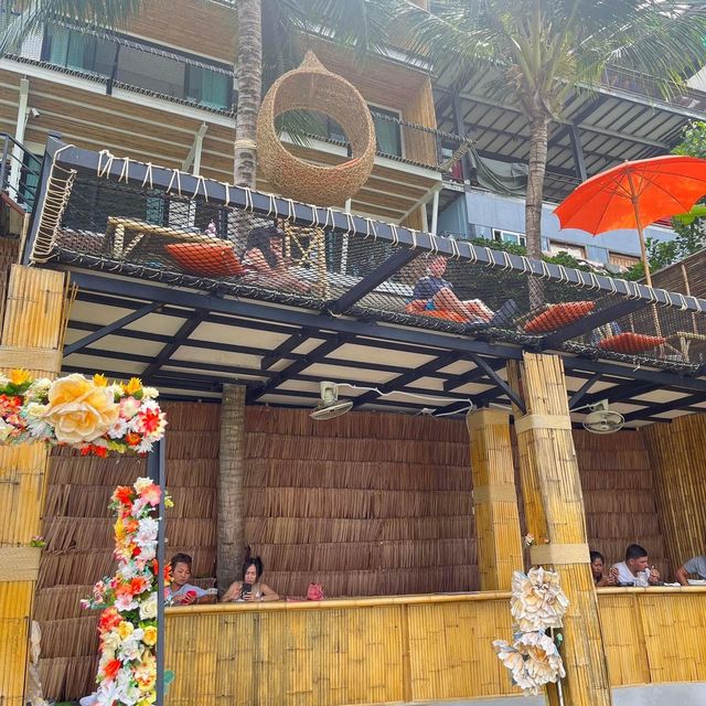 The Cozy cafe 