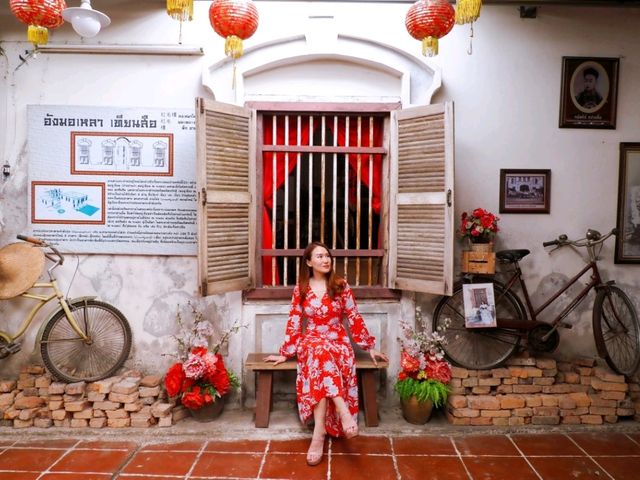 พาเยี่ยมชมบ้านเก่าร้อยปีของเจ้าเมืองระนอง