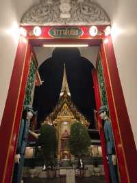 วัดราชบพิธยามค่ำ
