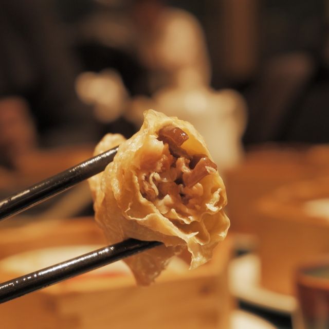 山頂賞夜景嘆雅致點心，晚市套餐好抵食