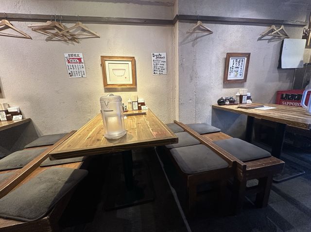 福岡・大名。博多ラーメンにちゃんぽん・居酒屋メニューも豊富『ひるとよる 博多らーめん ちゃんぽん』