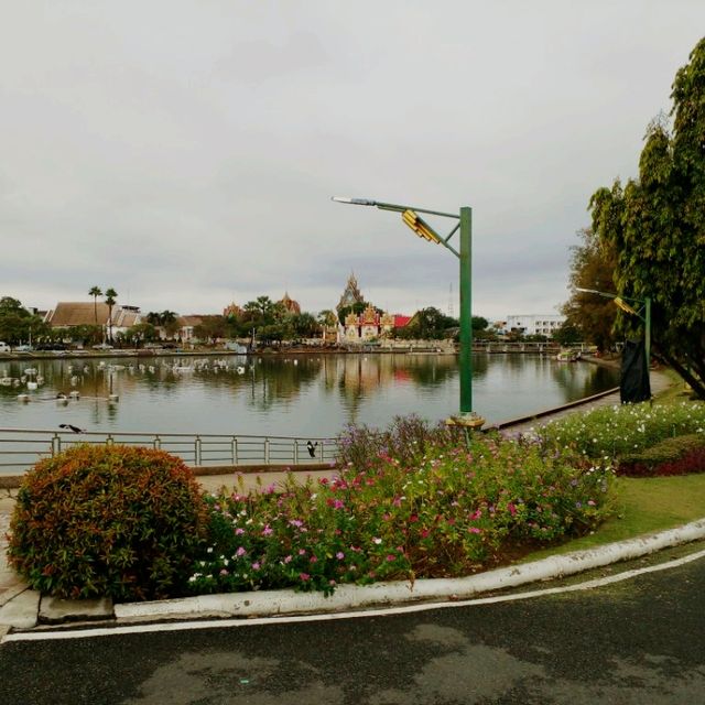 สระน้ำรวมใจ คนเมืองร้อยเอ็ด 