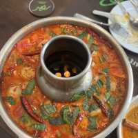 도심속 정원 식당 치앙마이 “촘”
