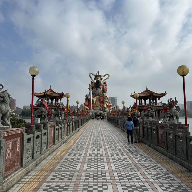 Picturesque Kaohsiung Lotus Pond