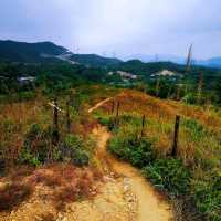 沿著邊境線行山