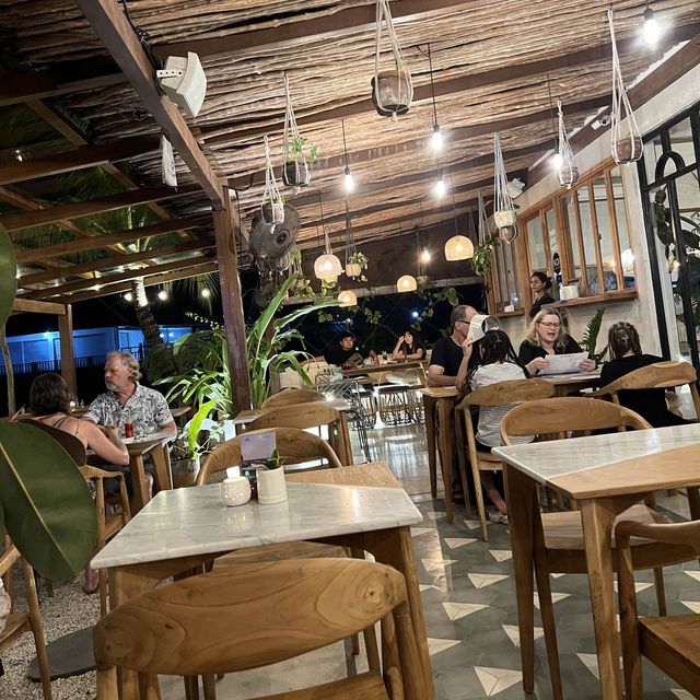 🇮🇩 Bottega Italiana - good 🇮🇹 food 