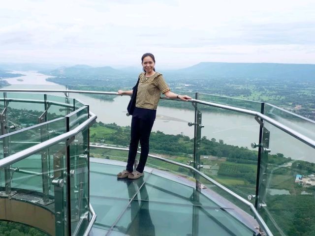 ไหว้พระ ชมวิวน้ำโขง @วัดผาตากเสื้อ|หนองคาย